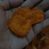 6bc7c4cb91957f6363df99b5ef5ccb0e.webp Spicy Melinjo Crackers 500g