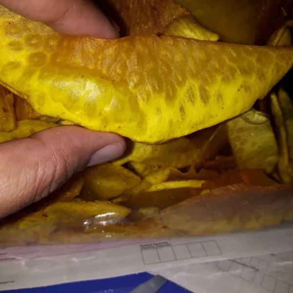 b0c70e09597f79d3a9a7e1afaaaf4215.webp Crispy Breadfruit Chips 500g
