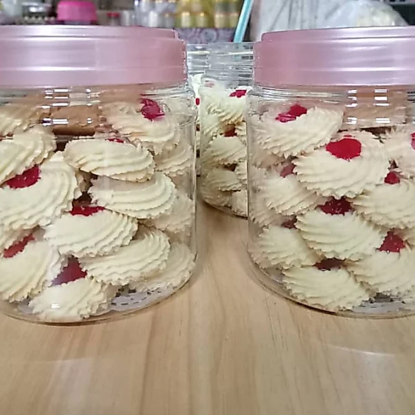 Swiss Strawberry Cookies 30pcs