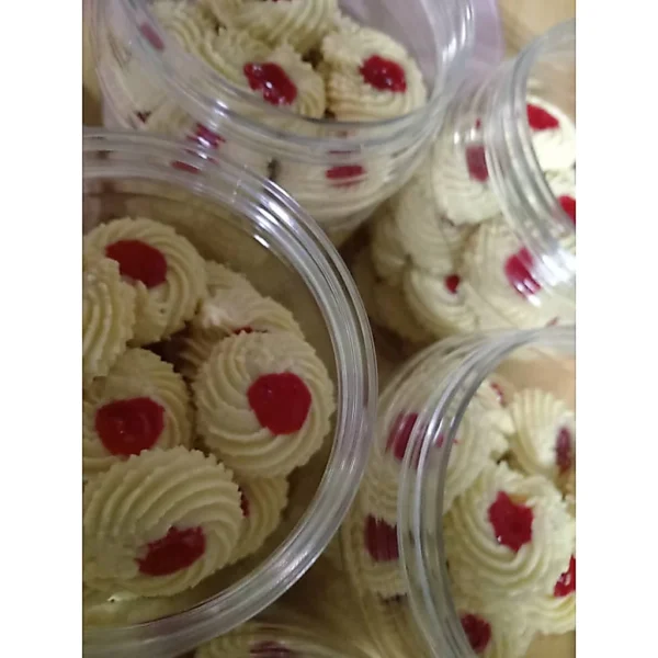 Swiss Strawberry Cookies 30pcs