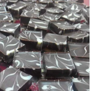 my-11134207-7r98s-lqr5be3moqwu2d.webp Marble Chocolate 25pcs